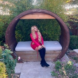 Meet your Posher, Katera